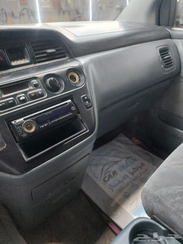 سيارة فان اوديسي 2004 3