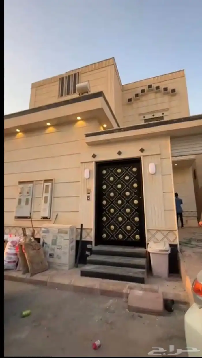 فله مع شقتين للبيع 2