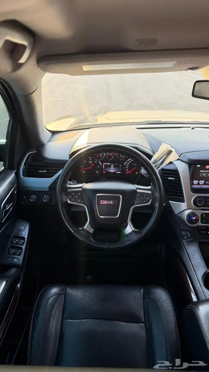 يوكن GMC 2016 طويل أسود SLT 35