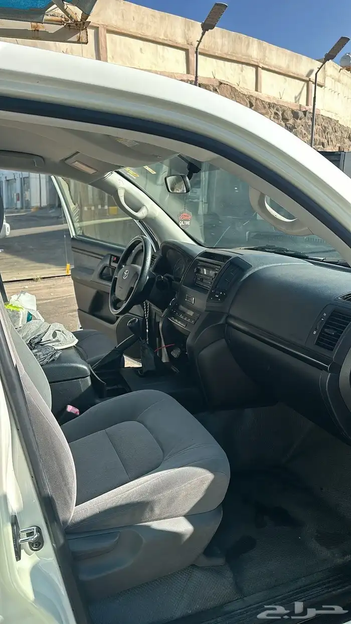 لاندكروزر 2011 هدد G 7