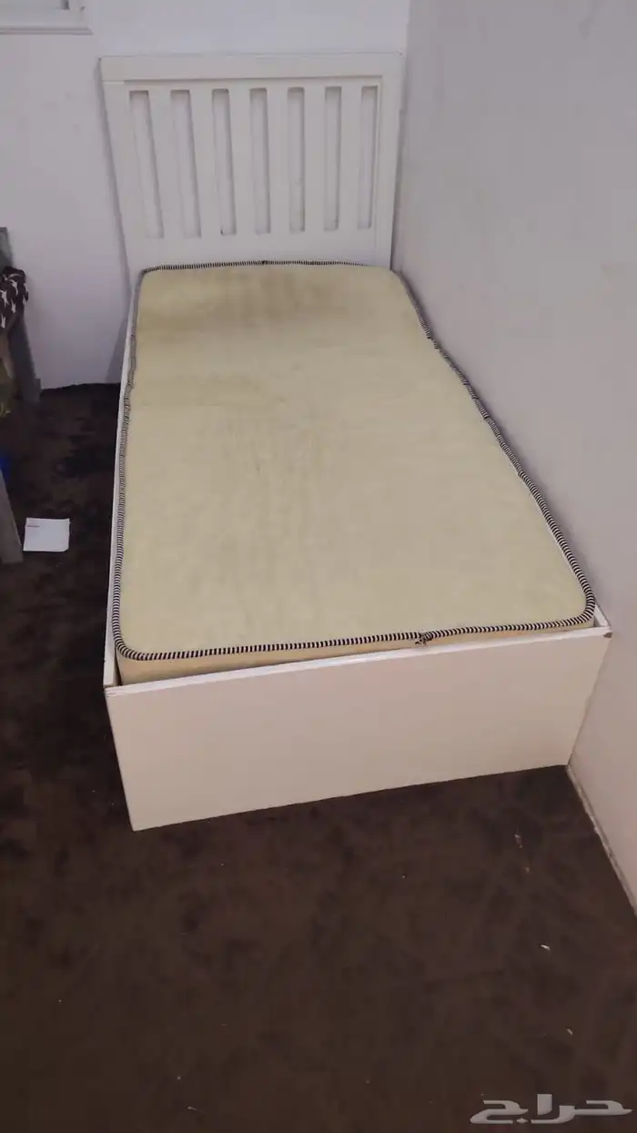 سرير للبيع جديد استخدام 3شهور بالمرتبه 1