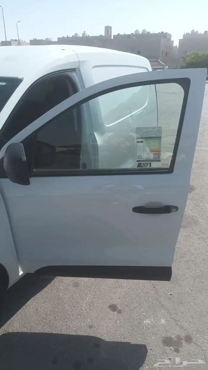 دوكر رينو 2023 11