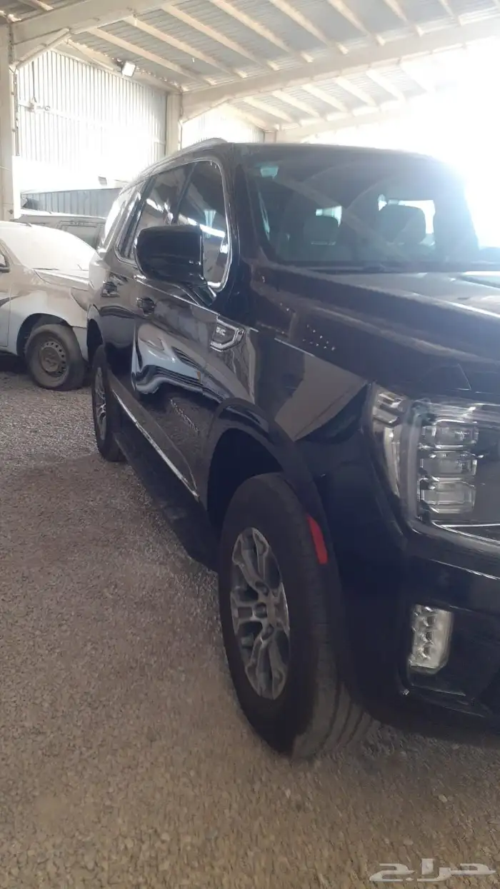 يوكن 2021 SLE سعودي قصير عداد170 شرط بودي ومحركات 4