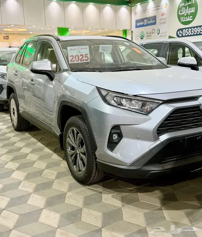 تويوتا راف فور نص فل وستاندر 2025 3