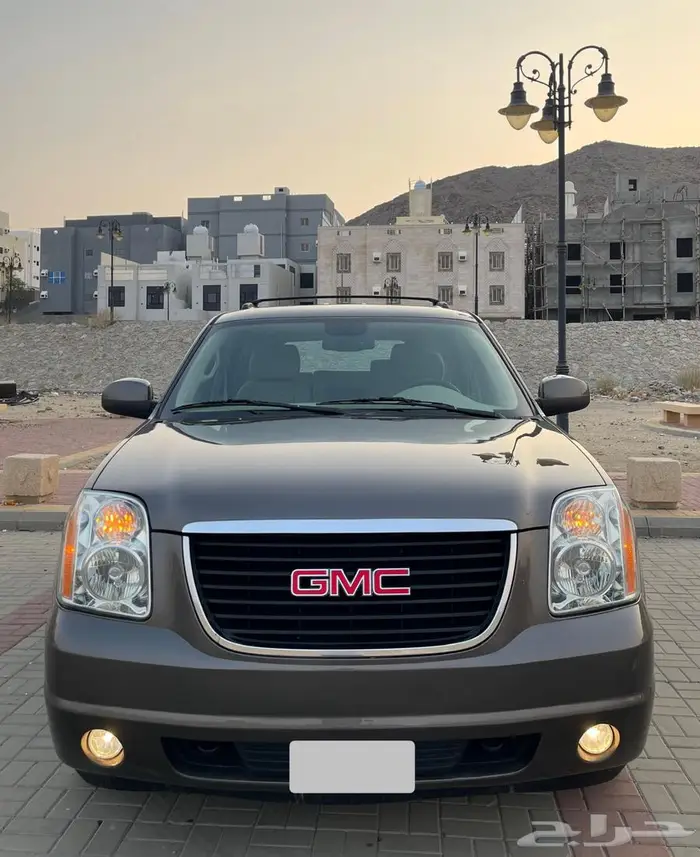 يوكن 2014 نظيف جدا  بدون دبل 0