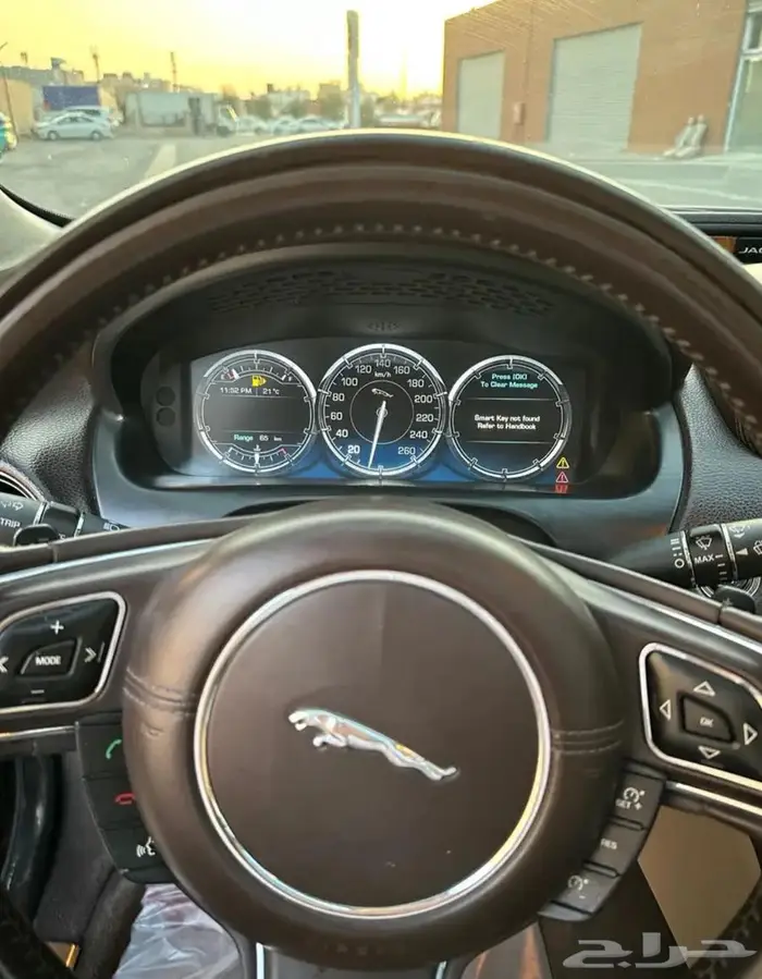 جاكور XJ LUXURY 2016 مستعملة للبيع 5