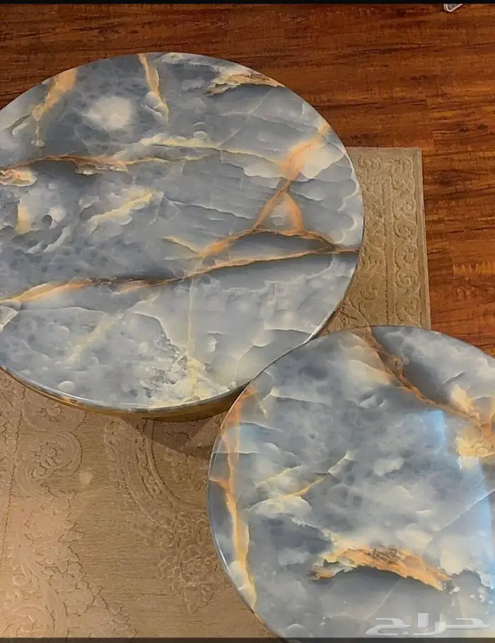 طاوله من السرايا 0