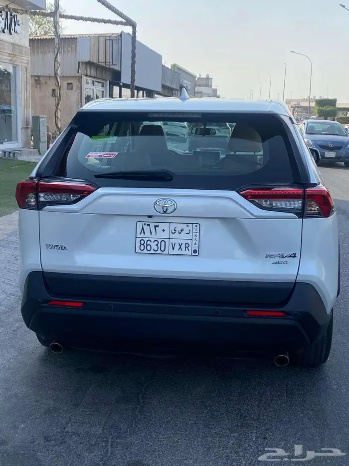 تويوتا راف فور 2023 دفع رباعي سعودي استخدام شخصي للبيع 5