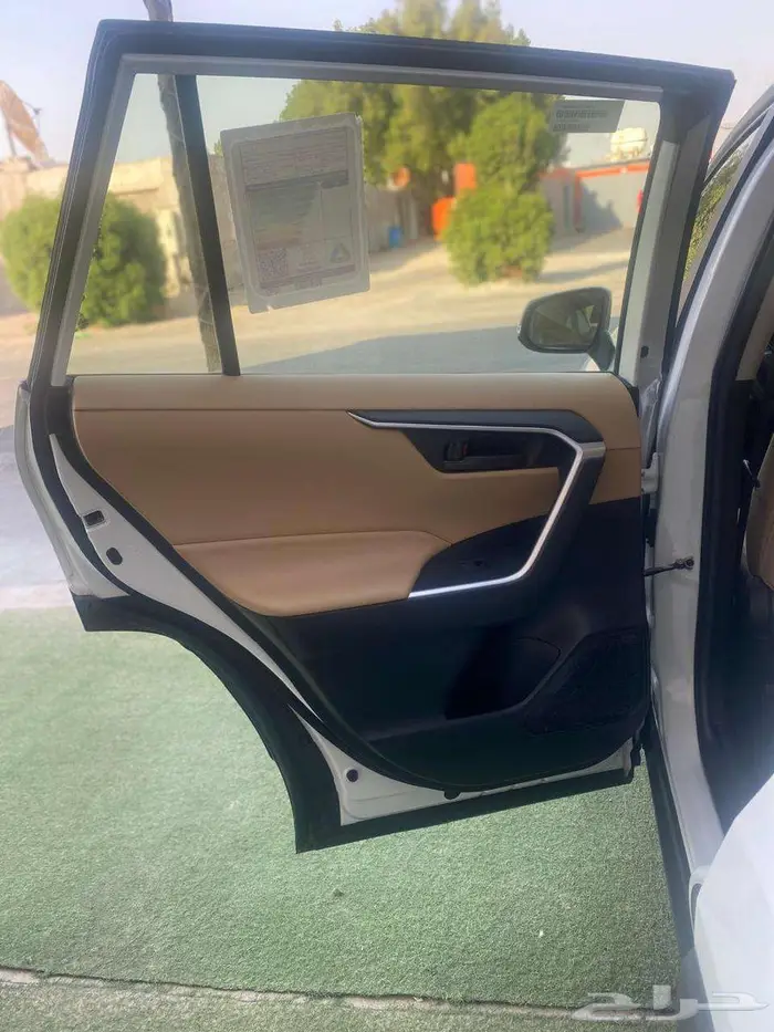 تويوتا راف فور 2023 دفع رباعي سعودي استخدام شخصي للبيع 36