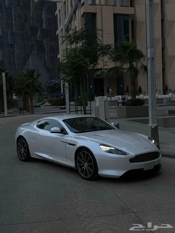استون مارتن وكاله و شخصي 0