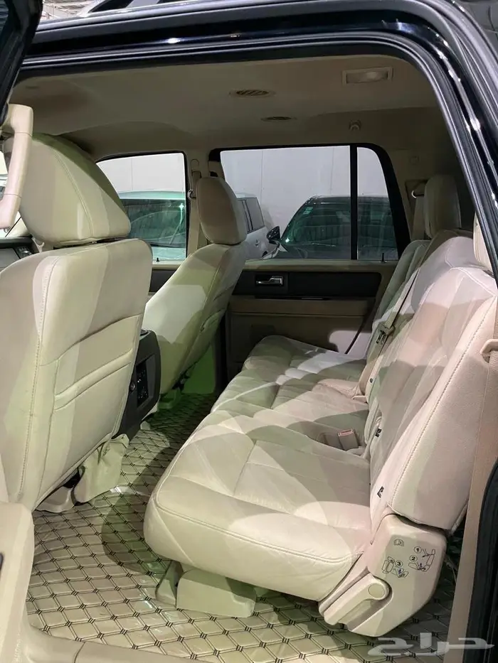 للبيع اكسبيدشن موديل 2009 9