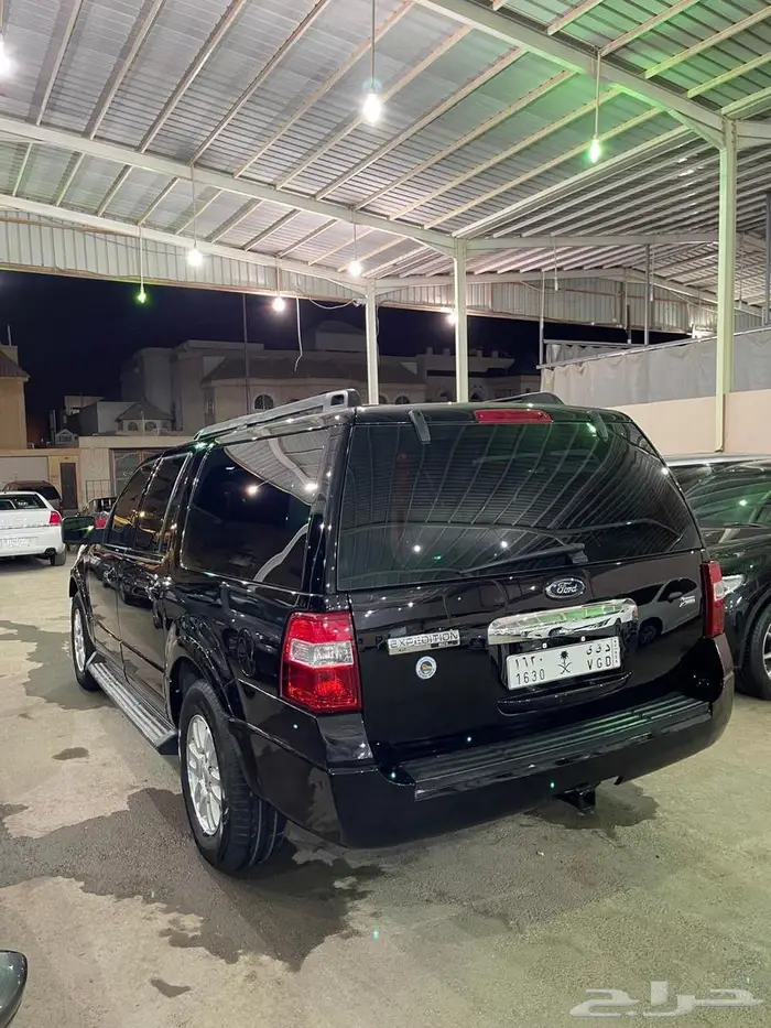 للبيع اكسبيدشن موديل 2009 4