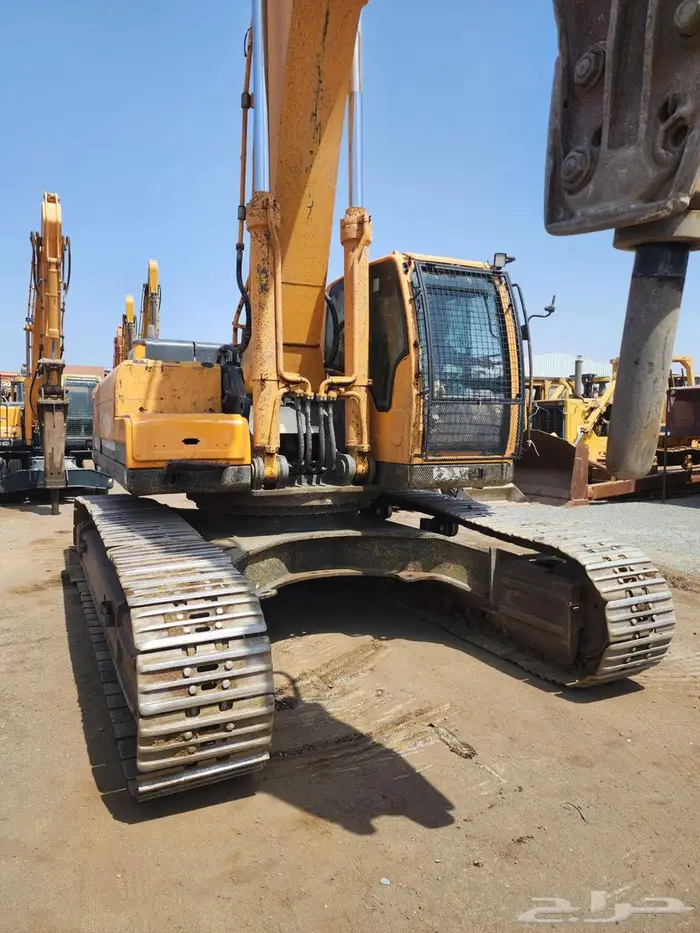 بوكلين هونداى 480 موديل 2015 معرض رواد المعدات 4