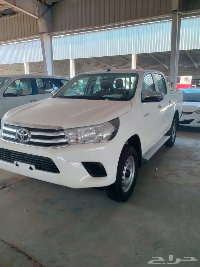 هايلوكس غمارتين DLX 4 4 اوتوماتيك بنزين خليجي 2025 1