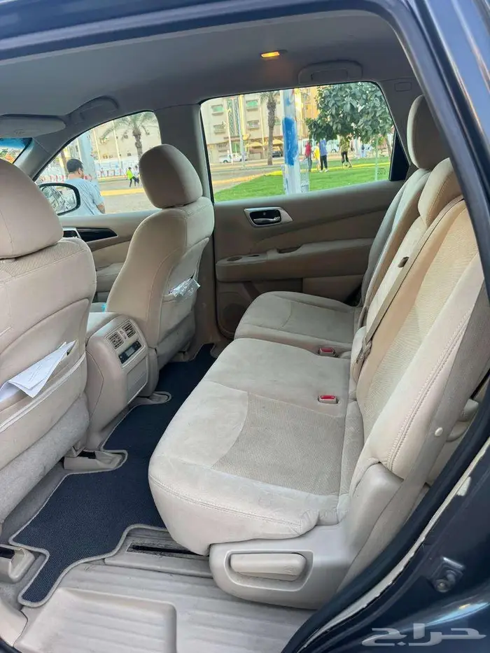 Nissan Pathfinder 7 seater SUV Family Car 5