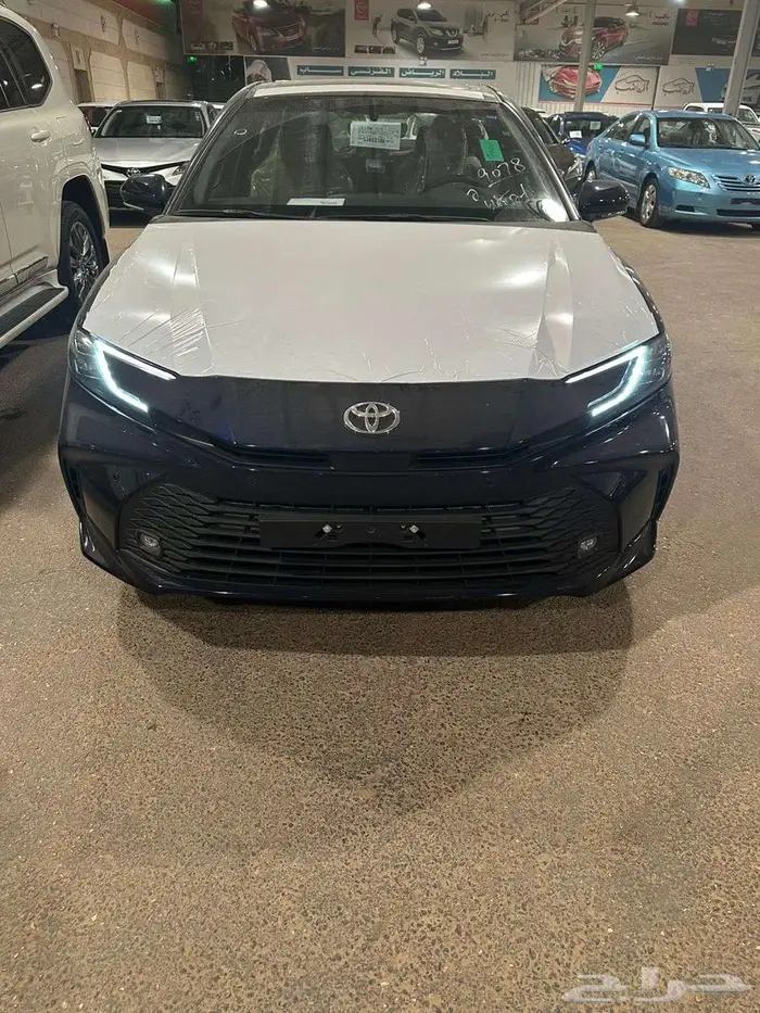 تويوتا كامري 2025 0