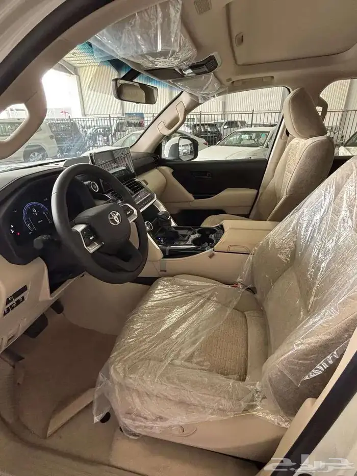 تويوتا -لاندكروزر -GXR2 بنزين -2025 10