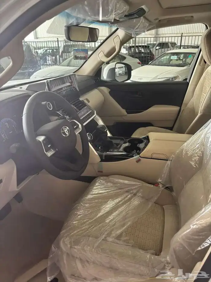 تويوتا -لاندكروزر -GXR2 بنزين -2025 8