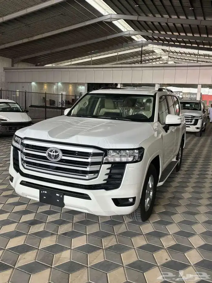 تويوتا -لاندكروزر -GXR2 بنزين -2025 0