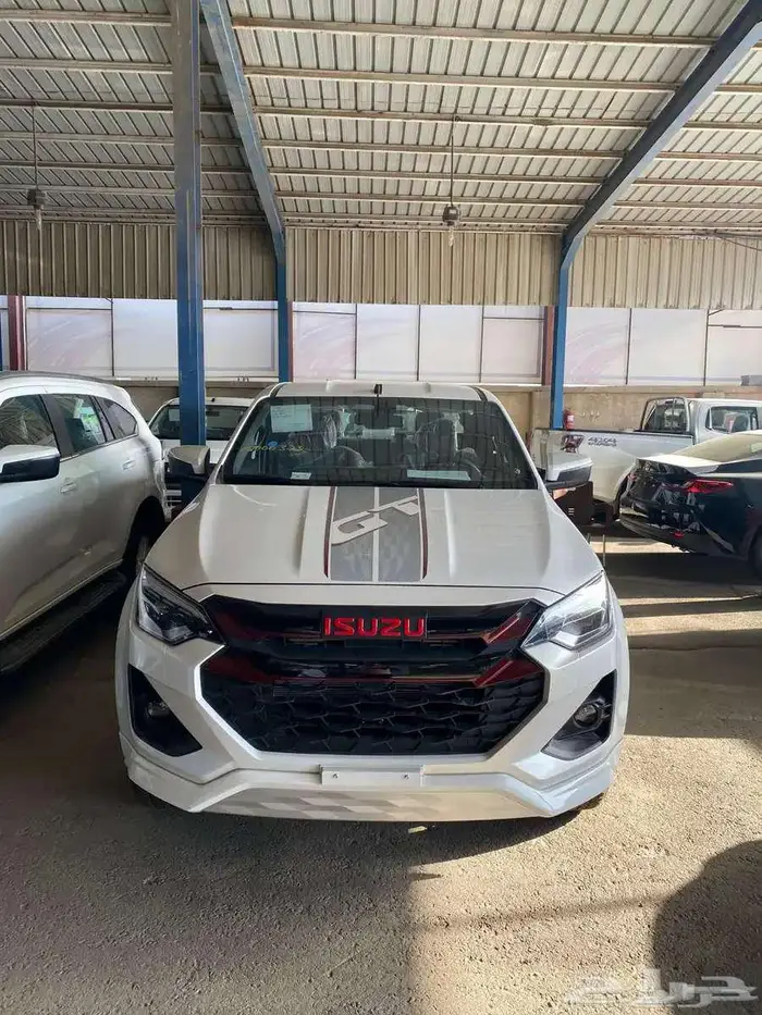 ايسوزو ديماكس جى تى 2025 4