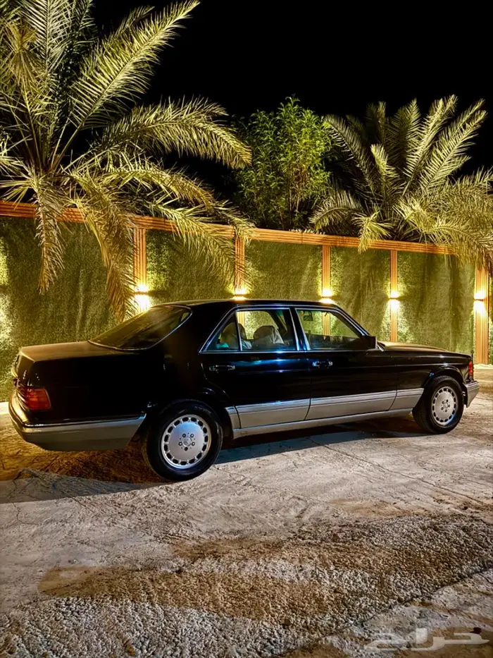مرسيدس SE300 1991 اسود ملكي 5