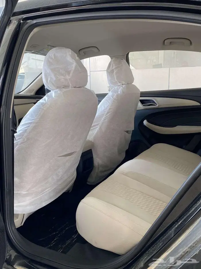 MG 5 استاندر موديل 2025ابيض واسود لدى الفريدي 2