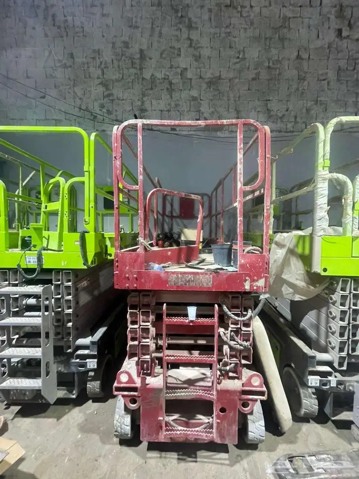 سيزر لفت للايجار من 8متر الى 18 متر كهرباء وديزل سيزرلفت 1