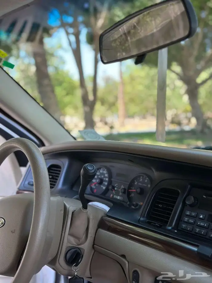 فورد فكتوريا عداد 77 الف 6