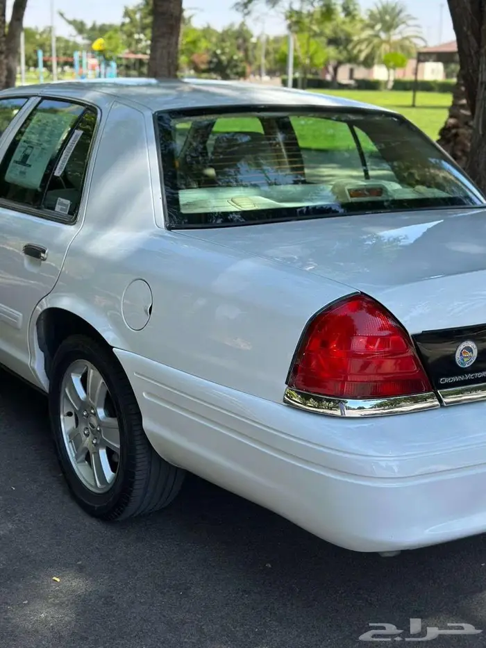 فورد فكتوريا عداد 77 الف 13