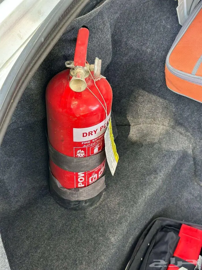 فورد فكتوريا عداد 77 الف 1