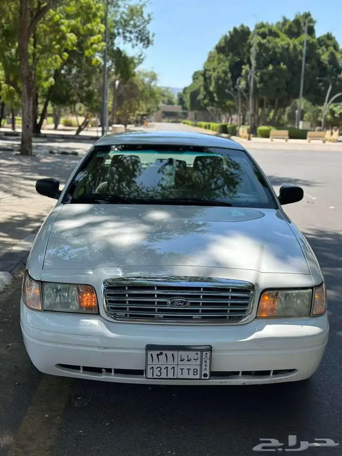 فورد فكتوريا عداد 77 الف 15