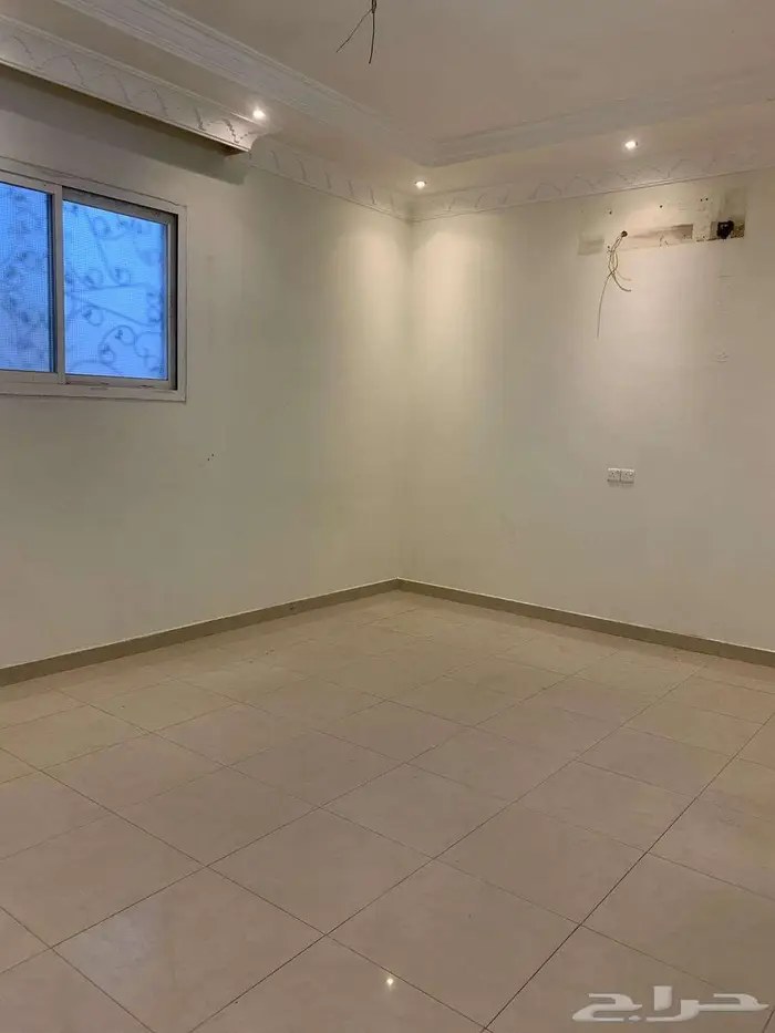 شقة للايجار 4غرف 7