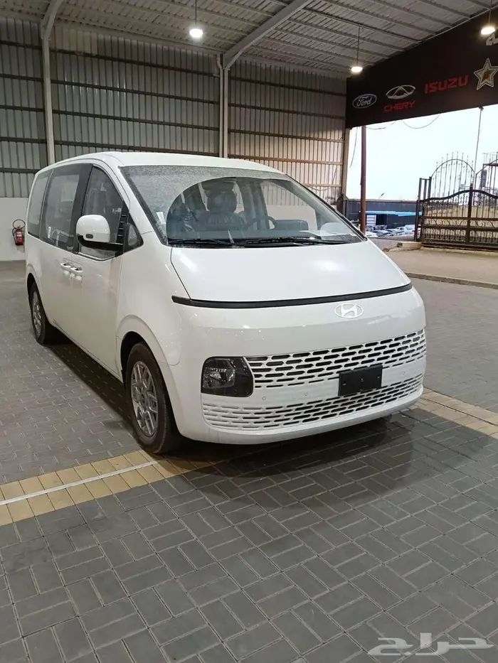 هيونداي ستاريا 9 ركاب ديزل اتوماتيك م 2025 - سعودي 1