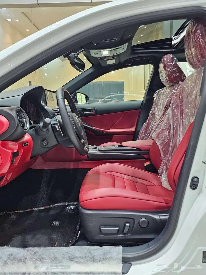 لكزس is 350 ارنوب 2024 F سبورت ( فل كامل بحاله الوكاله ) 12