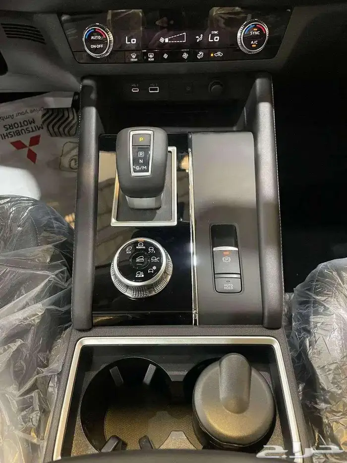 ميتسوبيشي - اوت لاندر - 2025 - متوفر فئات 11