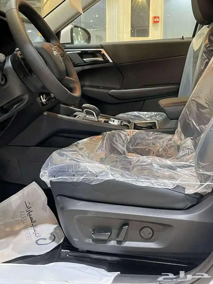 ميتسوبيشي - اوت لاندر - 2025 - متوفر فئات 13