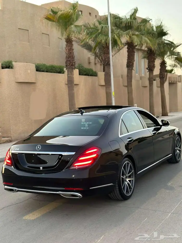 مرسيدس S450 أسود 2020 بدي وكالة عداد 84 ألف بحالة الوكالة. 2