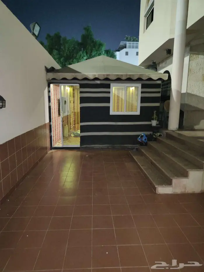 بيت شعر 4 في 4 لقطة للبيع 11