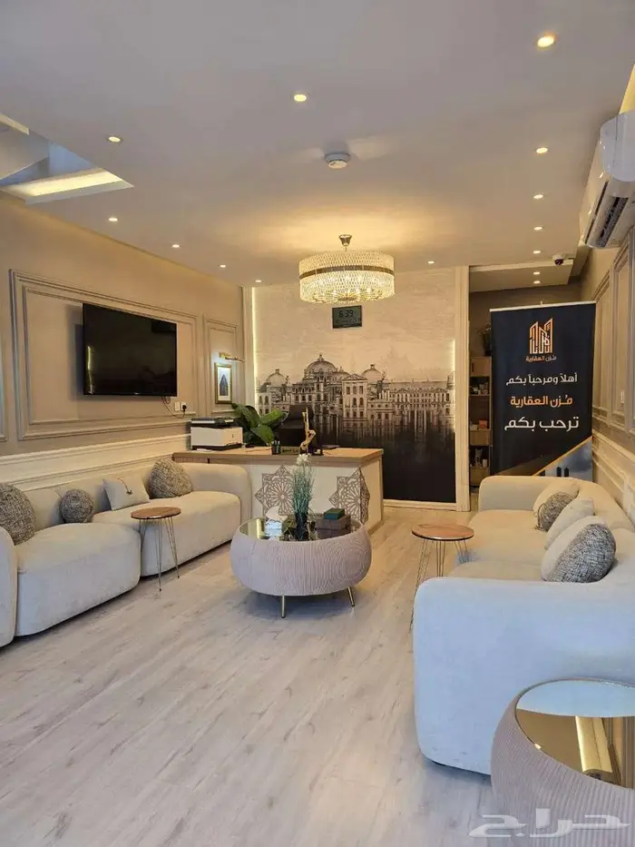 محل للتقبيل بجوار البوليفارد بالواحة 0