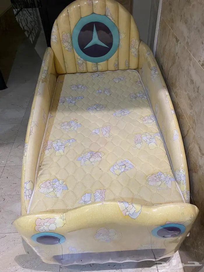 سرير اطفال 1