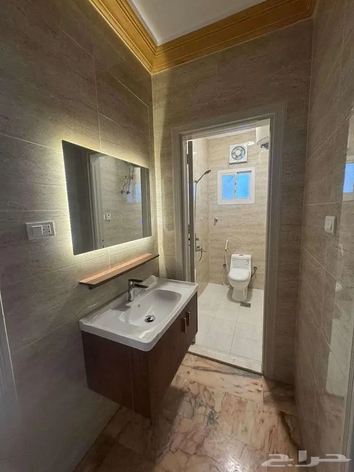 شقة فاخرة للايجار بحي الصفا 9 2