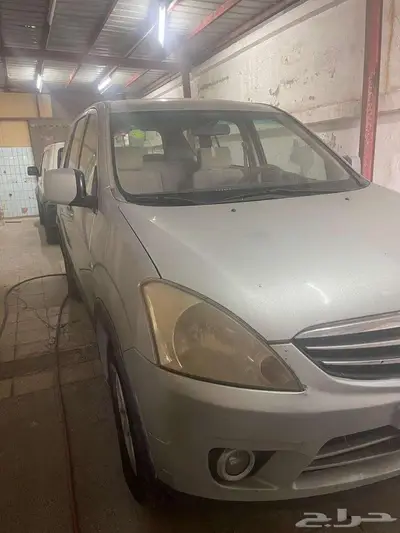 سيارة عائلية صينية من نوع سي ام سي 7 ركاب موديل 2013 index