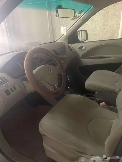 سيارة عائلية صينية من نوع سي ام سي 7 ركاب موديل 2013 index