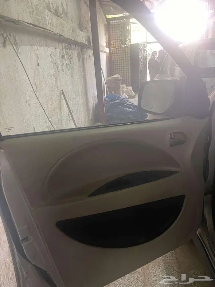 سيارة عائلية صينية من نوع سي ام سي 7 ركاب موديل 2013 8