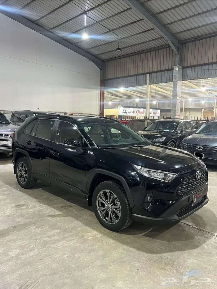 تويوتا راف فور 2024 فل كامل شبه جديد ( عبداللطيف جميل ) 3