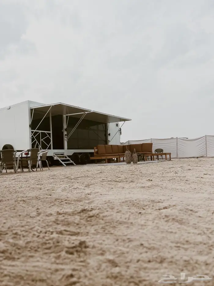 كرفان بكامل اغراضه 1