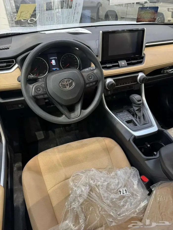 تويوتا راف فور م 2025 ستاندر دبل - سعودي 4