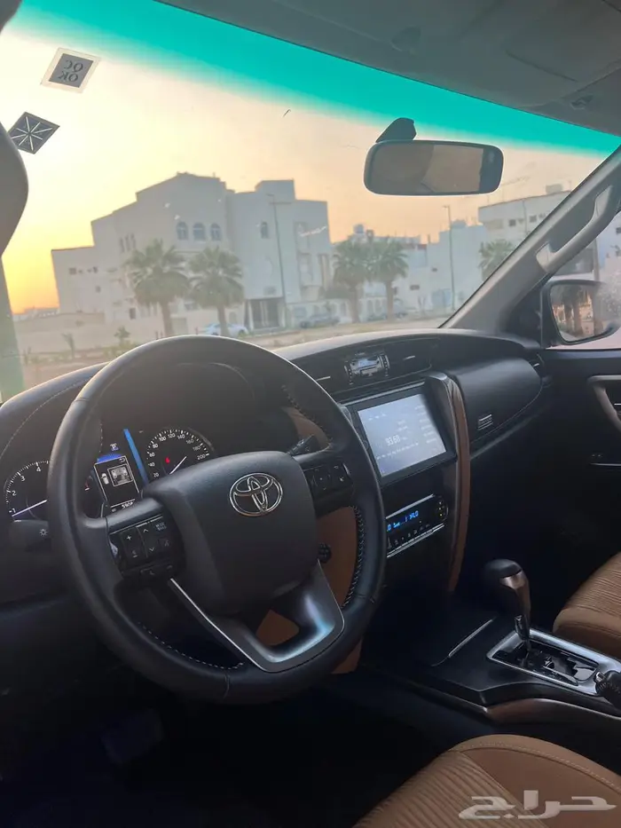 للبيع تويوتا فورتشنر 2023 6 سلندر نظيفة جدا 7