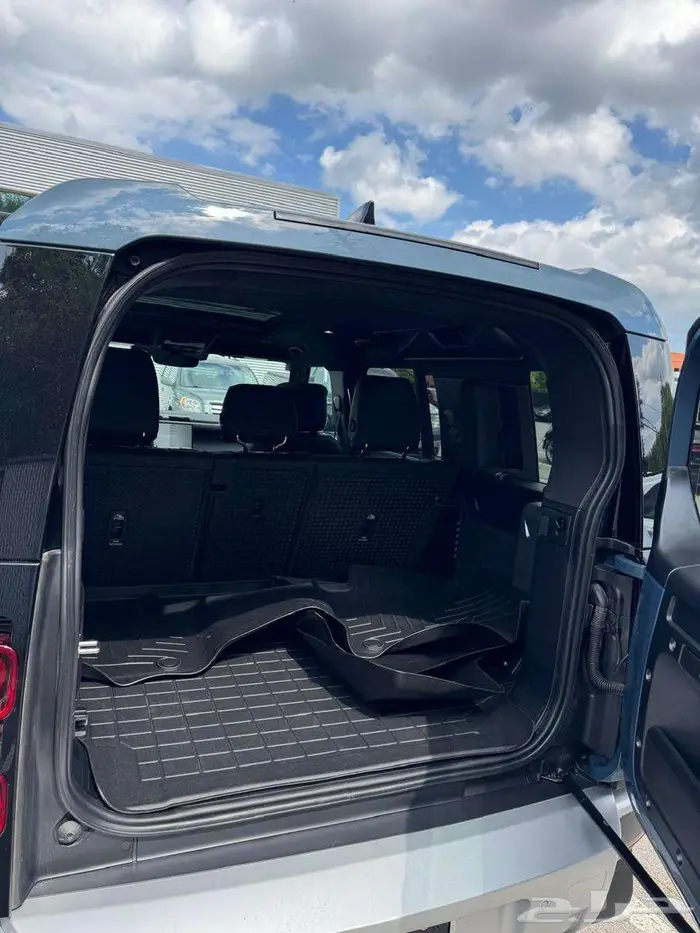 ديفندر موديل 2025 - S -V6 ب 270 الف ريال 6