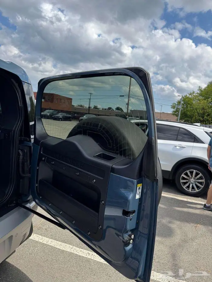 ديفندر موديل 2025 - S -V6 ب 270 الف ريال 5